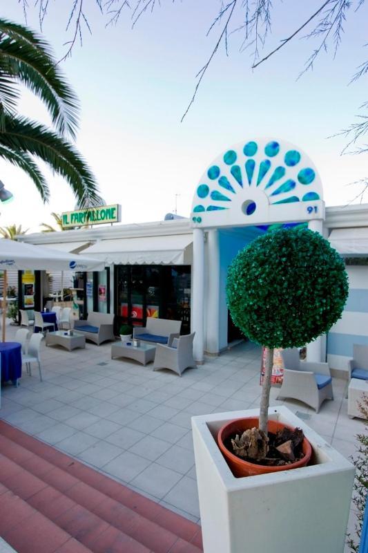 Hotel Mocambo Piscina E Spiaggia 산베네데토델트론토 외부 사진