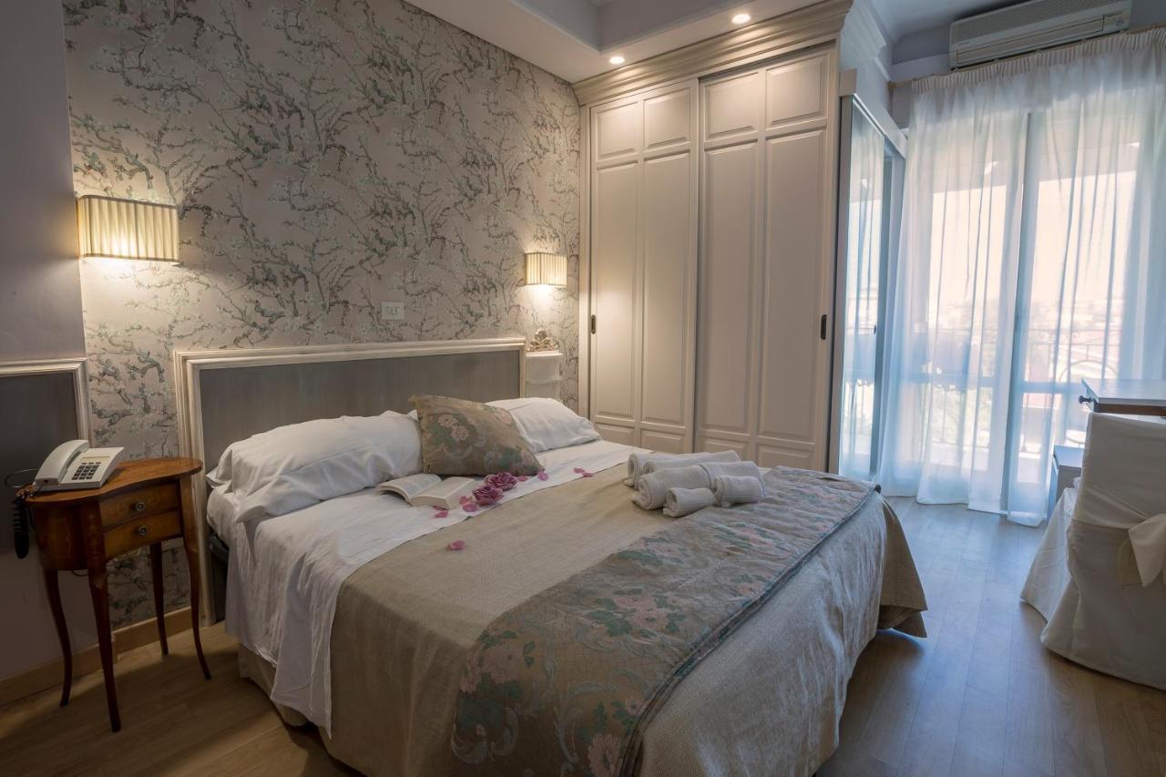 Hotel Mocambo Piscina E Spiaggia 산베네데토델트론토 외부 사진